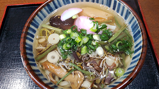 今治で山菜うどん