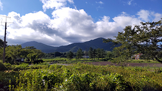 蒜山を望む